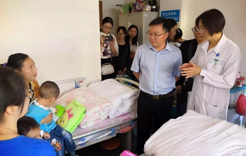 全國(guó)助殘日——政府、殘聯(lián)、醫(yī)院聯(lián)合慰問(wèn)暖人心