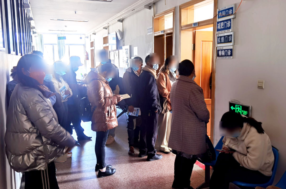 【保山安利醫(yī)院】腫瘤科張穎東主任赴施甸縣人民醫(yī)院開展腫瘤專科坐診、查房
